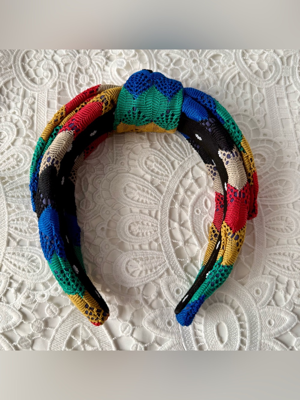 Lele Sadoughi Rainbow Shell Eyelet Veronica Headband